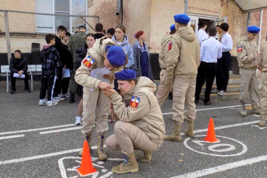 Более 200 пятигорских школьников сдали «Юнармейский норматив» Более 200 пятигорских школьников сдали «Юнармейский норматив»