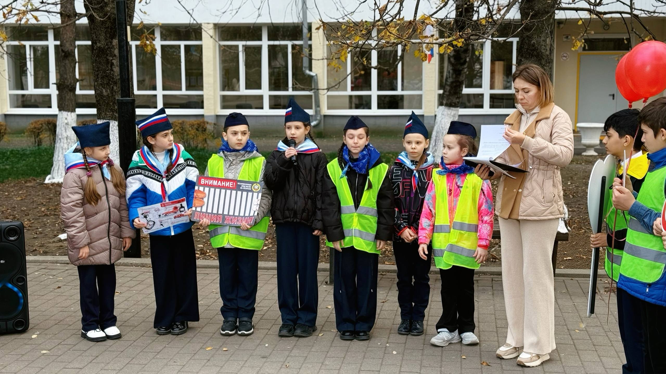 На одной из городских площадок города Ессентуки прошёл митинг, посвящённый Дню памяти жертв ДТП На одной из городских площадок города Ессентуки прошёл митинг, посвящённый Дню памяти жертв ДТП