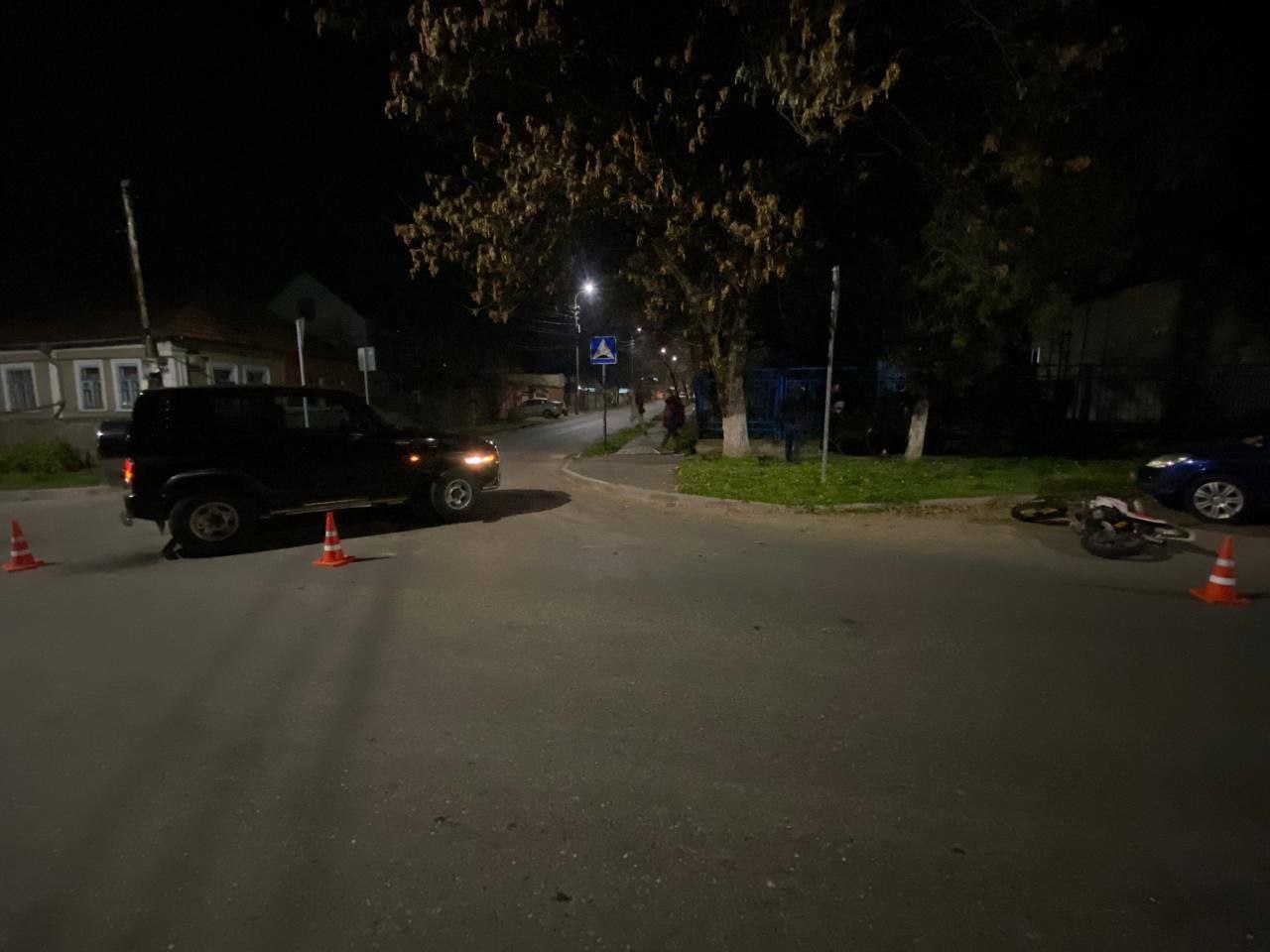 14-летняя девочка за рулём мотоцикла спровоцировала аварию в Кисловодске и пострадала сама 14-летняя девочка за рулём мотоцикла спровоцировала аварию в Кисловодске и пострадала сама