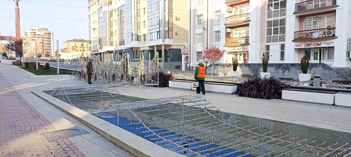 В Ставрополе фонтаны начали «примерять» зимние наряды В Ставрополе фонтаны начали «примерять» зимние наряды
