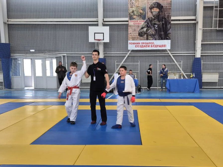 Пятигорские спортсмены одержали победу на открытом первенстве по армейскому рукопашному бою Пятигорские спортсмены одержали победу на открытом первенстве по армейскому рукопашному бою