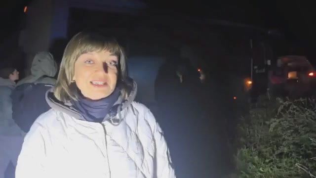 Девять учеников донецкого лицея №12 вместе с директором Татьяной Александровной Бизбиз отправились сегодня в Тамбов, чтобы познакомиться со сверстниками, высадить там донецкие розы и больше узнать о своей Родине