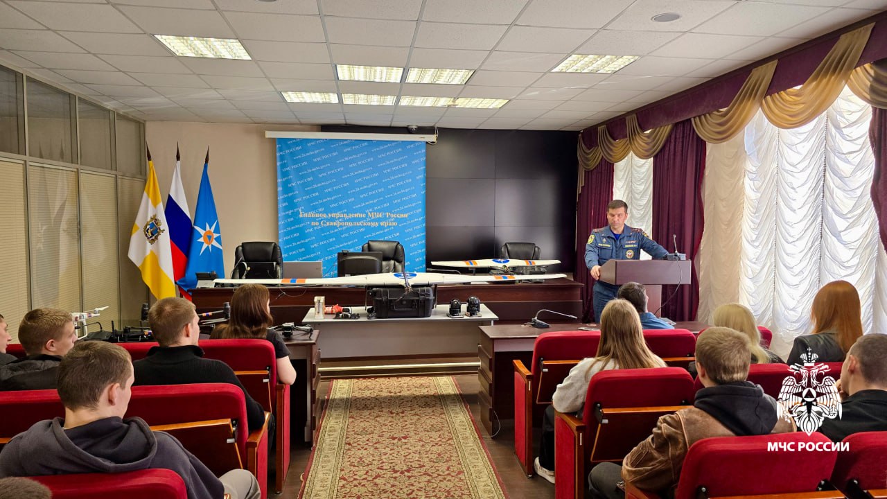 Будущие специалисты безопасности пришли на экскурсию Будущие специалисты безопасности пришли на экскурсию