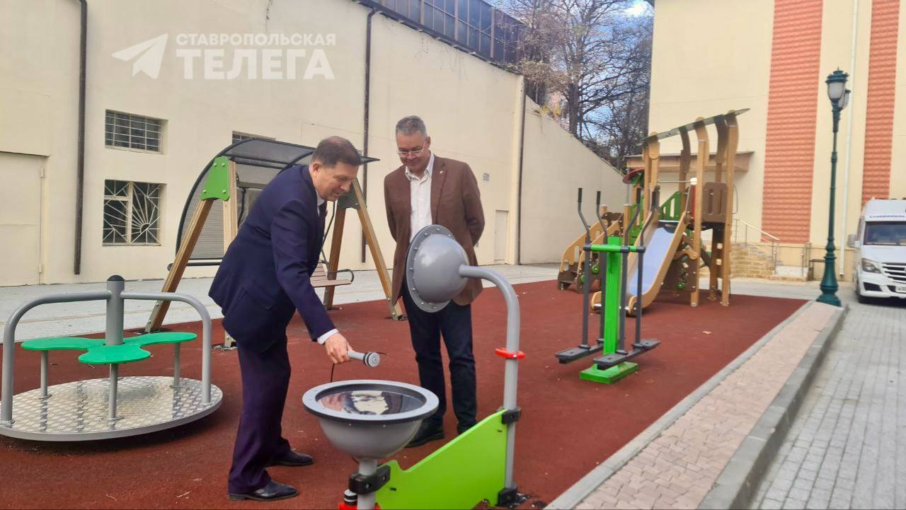 Новый хирургическтий корпус Кисловодской городской больницы уже в следующем году примет первых пациентов Новый хирургическтий корпус Кисловодской городской больницы уже в следующем году примет первых пациентов