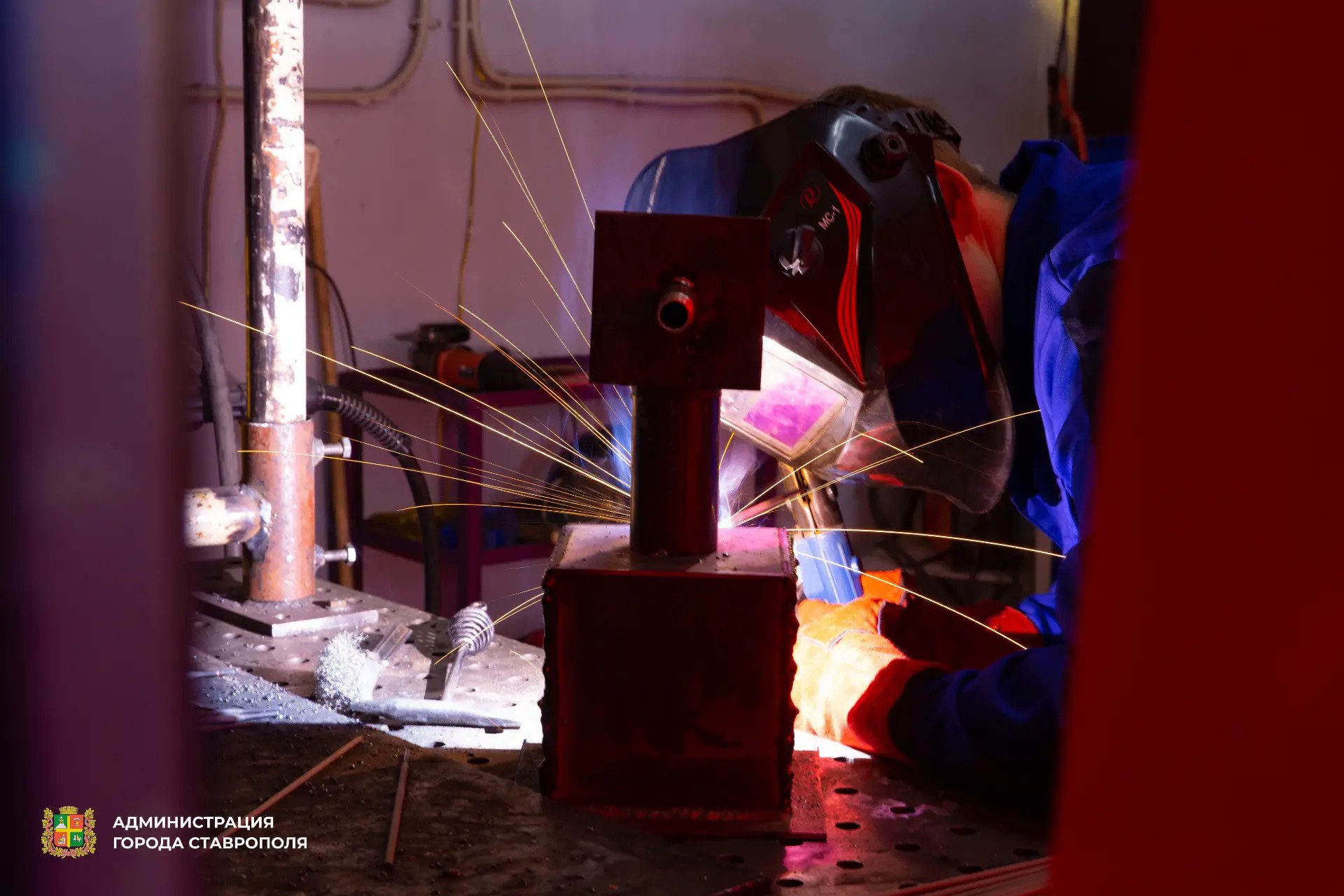 Лучшие в профессии: в Ставрополе начались соревнования среди сварщиков, плиточников и мастеров ремонта бытовой техники Лучшие в профессии: в Ставрополе начались соревнования среди сварщиков, плиточников и мастеров ремонта бытовой техники