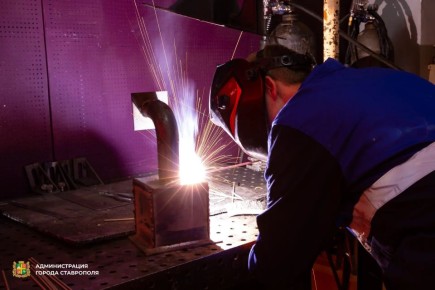 Лучшие в профессии: в Ставрополе начались соревнования среди сварщиков, плиточников и мастеров ремонта бытовой техники