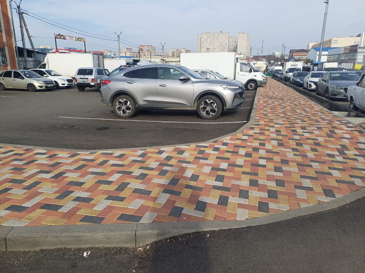 В краевой столице продолжается совместная с бизнесом работа по созданию современной городской среды и эстетичного облика торговых территорий, начатая по инициативе главы Ставрополя Ивана Ульянченко В краевой столице продолжается совместная с бизнесом работа по созданию современной городской среды и эстетичного облика торговых территорий, начатая по инициативе главы Ставрополя Ивана Ульянченко