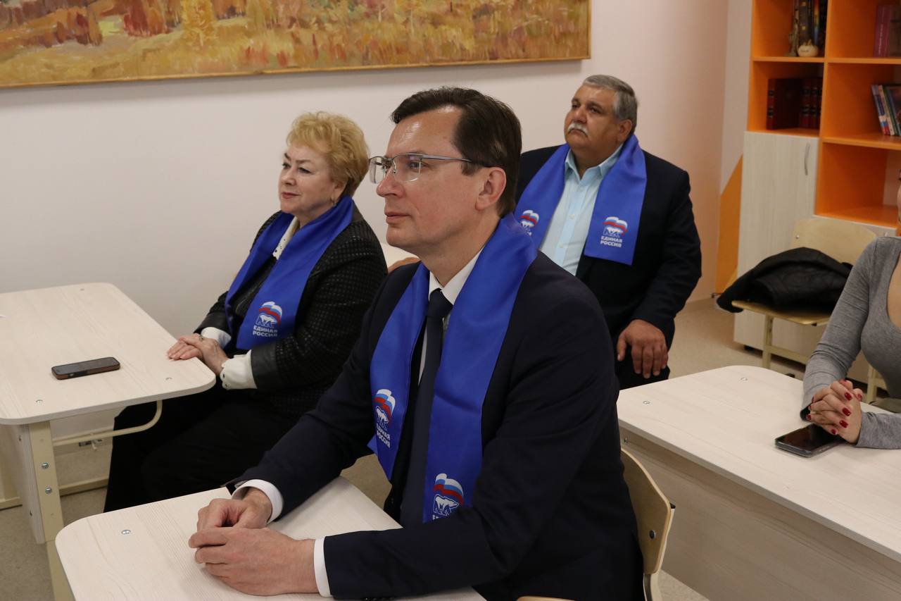 Евгений Моисеев: Музей Боевой Славы открыли в обновленной 9 школе! Евгений Моисеев: Музей Боевой Славы открыли в обновленной 9 школе!