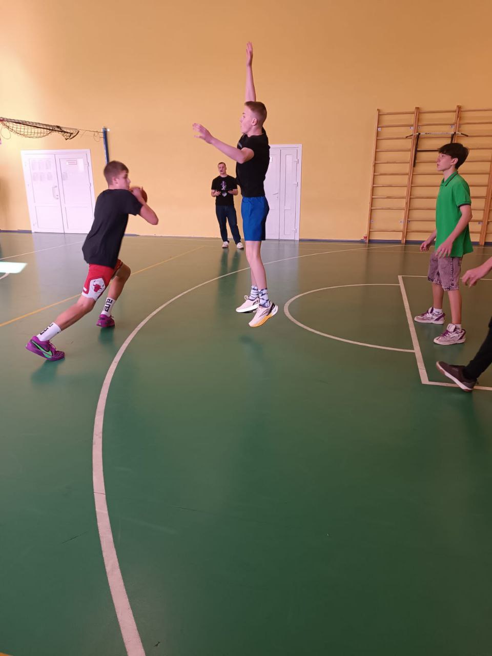 На базе МБОУ СОШ 8 г. Ессентуки прошли муниципальные соревнования по баскетболу 3х3 по программе "Президентских игр" На базе МБОУ СОШ 8 г. Ессентуки прошли муниципальные соревнования по баскетболу 3х3 по программе "Президентских игр"