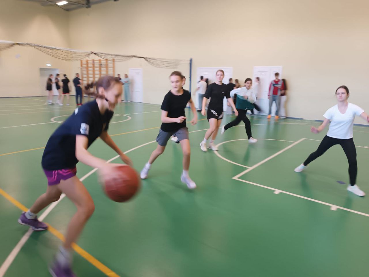 На базе МБОУ СОШ 8 г. Ессентуки прошли муниципальные соревнования по баскетболу 3х3 по программе "Президентских игр" На базе МБОУ СОШ 8 г. Ессентуки прошли муниципальные соревнования по баскетболу 3х3 по программе "Президентских игр"