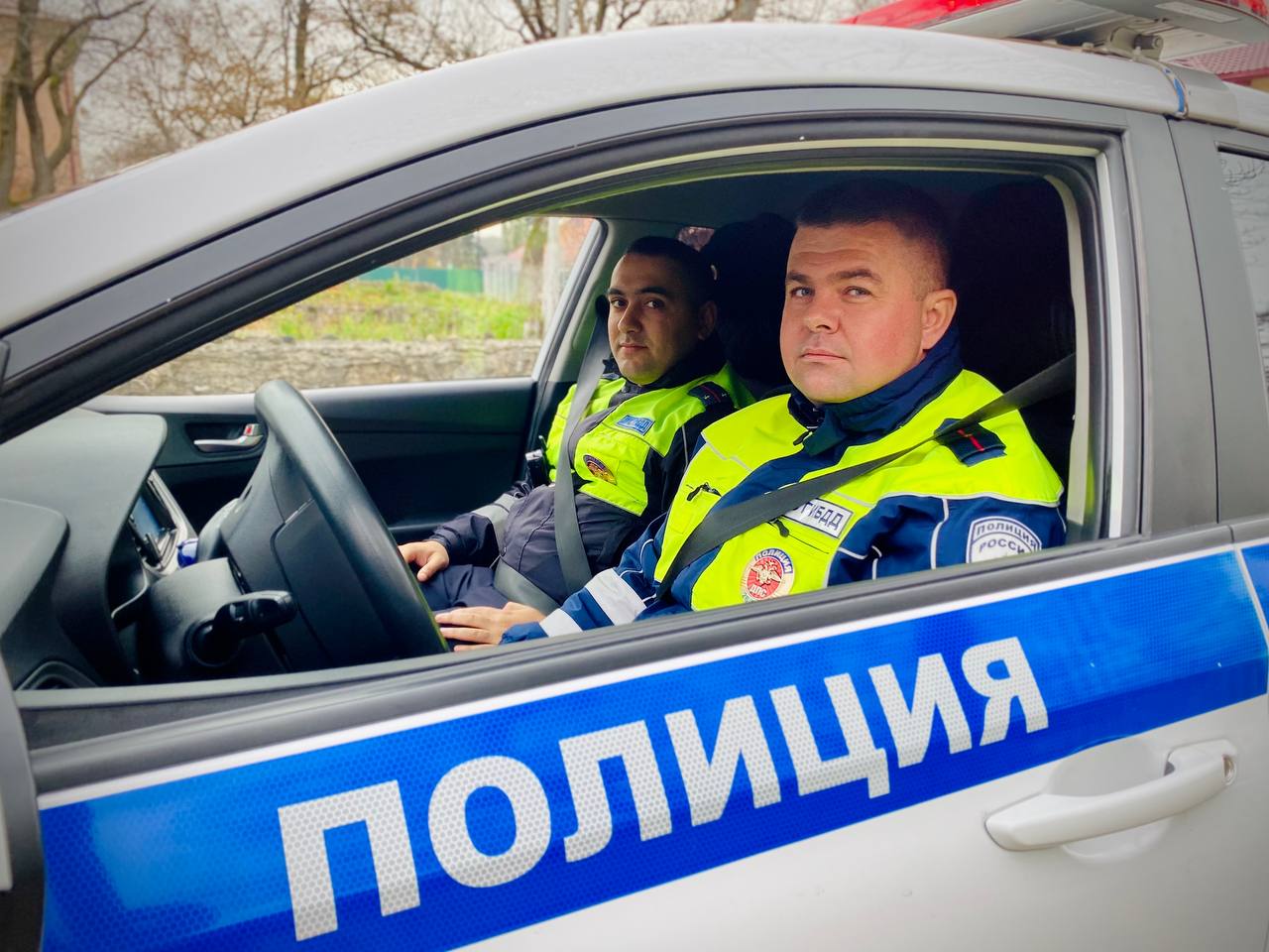 В Железноводске сотрудники Госавтоинспекции оказали помощь автолюбительнице, которая не смогла продолжить движение из-за севшего аккумулятора В Железноводске сотрудники Госавтоинспекции оказали помощь автолюбительнице, которая не смогла продолжить движение из-за севшего аккумулятора