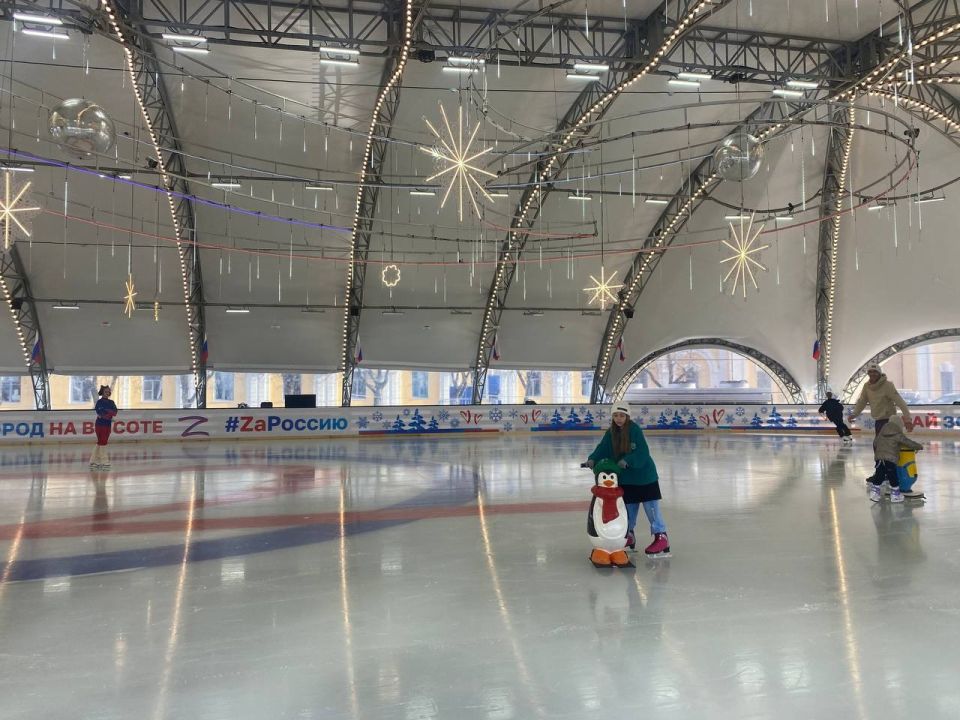 Каток на площади Ленина в Ставрополе готовится к открытию