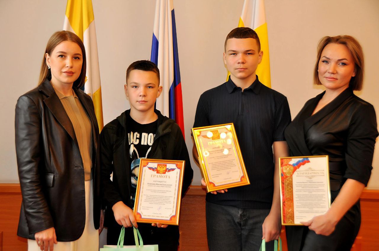 #депутатскаядеятельность. Астемир Жамборов принял участие в расширенном заседании коллегии Министерства экономического развития СК. Алексей Пузанов и Павел Колесников организовали субботники в избирательных округах #депутатскаядеятельность. Астемир Жамборов принял участие в расширенном заседании коллегии Министерства экономического развития СК. Алексей Пузанов и Павел Колесников организовали субботники в избирательных округах