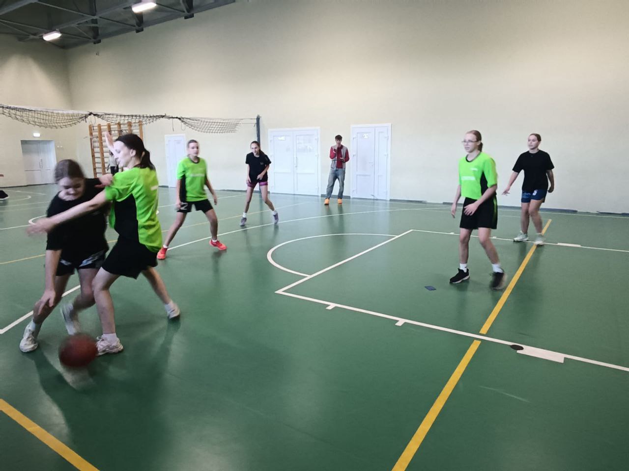 На базе МБОУ СОШ 8 г. Ессентуки прошли муниципальные соревнования по баскетболу 3х3 по программе "Президентских игр" На базе МБОУ СОШ 8 г. Ессентуки прошли муниципальные соревнования по баскетболу 3х3 по программе "Президентских игр"