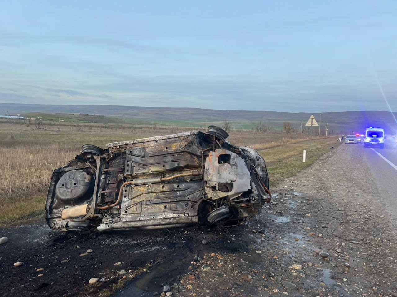 Вблизи Ставрополя произошло возгорание автомобиля Вблизи Ставрополя произошло возгорание автомобиля
