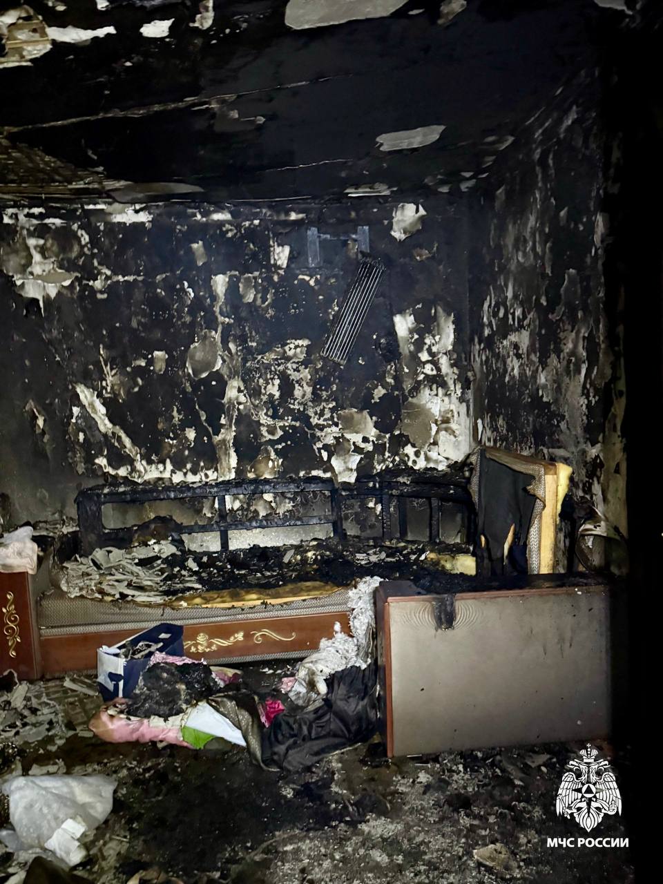 #ПожарныеСутки26. Сгорела проводка, а вместе с ней и дом На минувших выходных в селе Гофицком на улице Набережной загорелся жилой дом #ПожарныеСутки26. Сгорела проводка, а вместе с ней и дом На минувших выходных в селе Гофицком на улице Набережной загорелся жилой дом