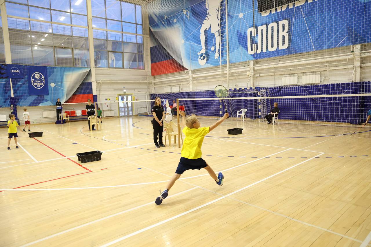 «Кубок Кавказа». В Ставрополе открылись Всероссийские юниорские и юношеские соревнования по бадминтону «Кубок Кавказа». В борьбу за награды вступили около двухсот спортсменов в возрасте от 8 до 19 лет из многих уголков... «Кубок Кавказа». В Ставрополе открылись Всероссийские юниорские и юношеские соревнования по бадминтону «Кубок Кавказа». В борьбу за награды вступили около двухсот спортсменов в возрасте от 8 до 19 лет из многих уголков...