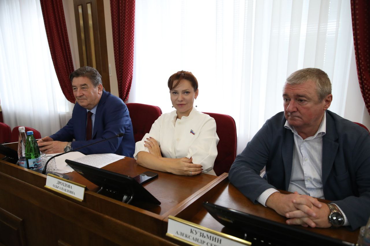 В Думе края состоялось заседание согласительной комиссии В Думе края состоялось заседание согласительной комиссии