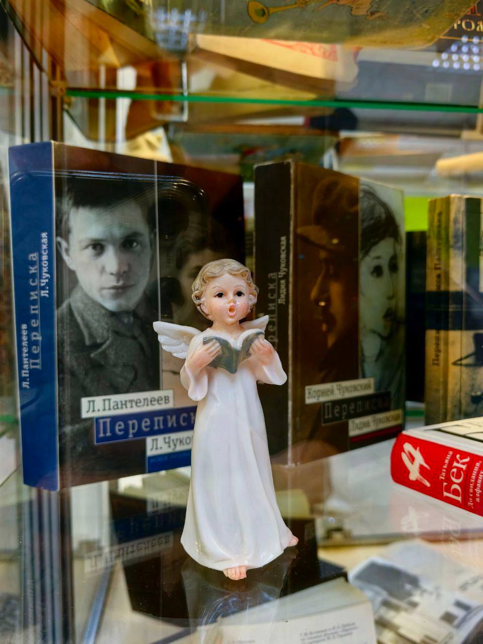 В Ставрополе в Лермонтовской библиотеке открылась выставка редких изданий и уникальных книжных находок