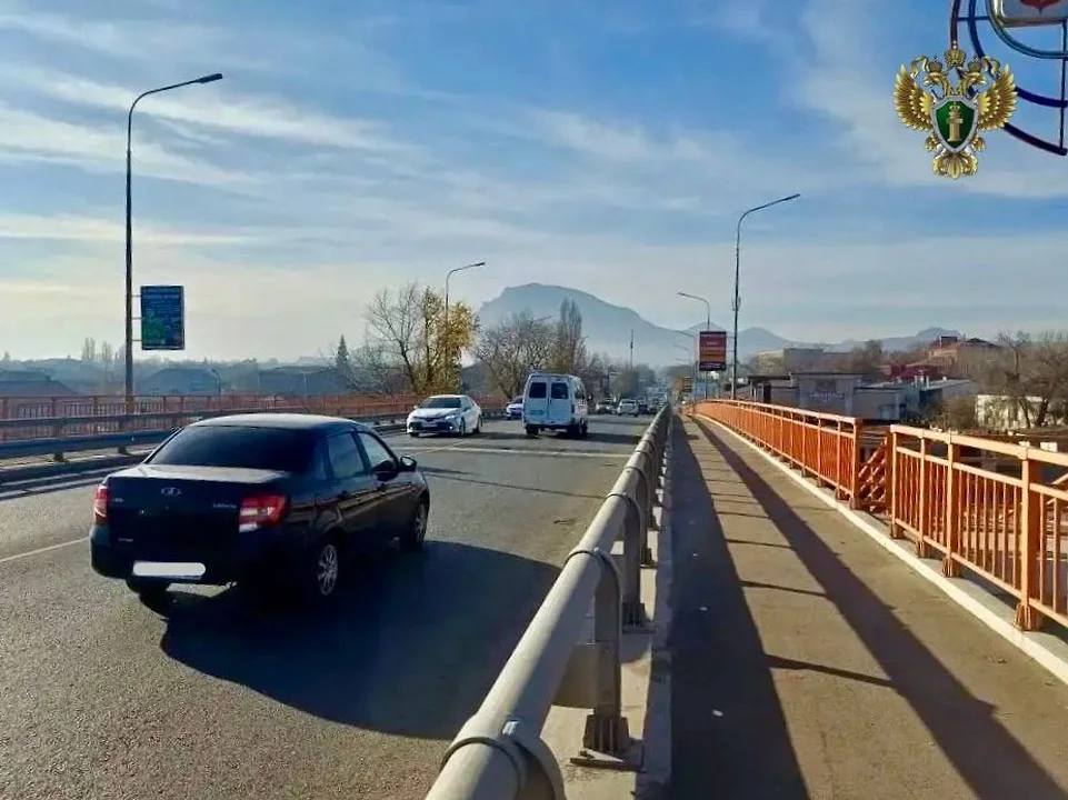 Прокуратура оштрафовала мэрию Минеральных Вод за небезопасные мосты