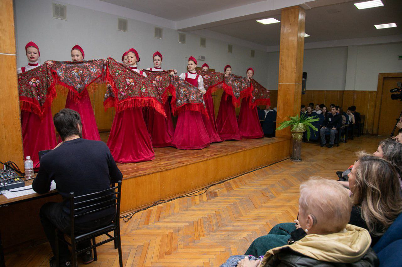 Для самых родных и любимых: Пятигорск поздравил мам с праздником Для самых родных и любимых: Пятигорск поздравил мам с праздником