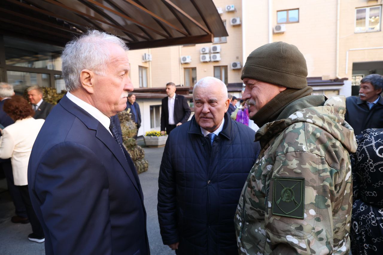 Очередной гуманитарный груз передали в зону СВО депутаты Думы Ставрополья