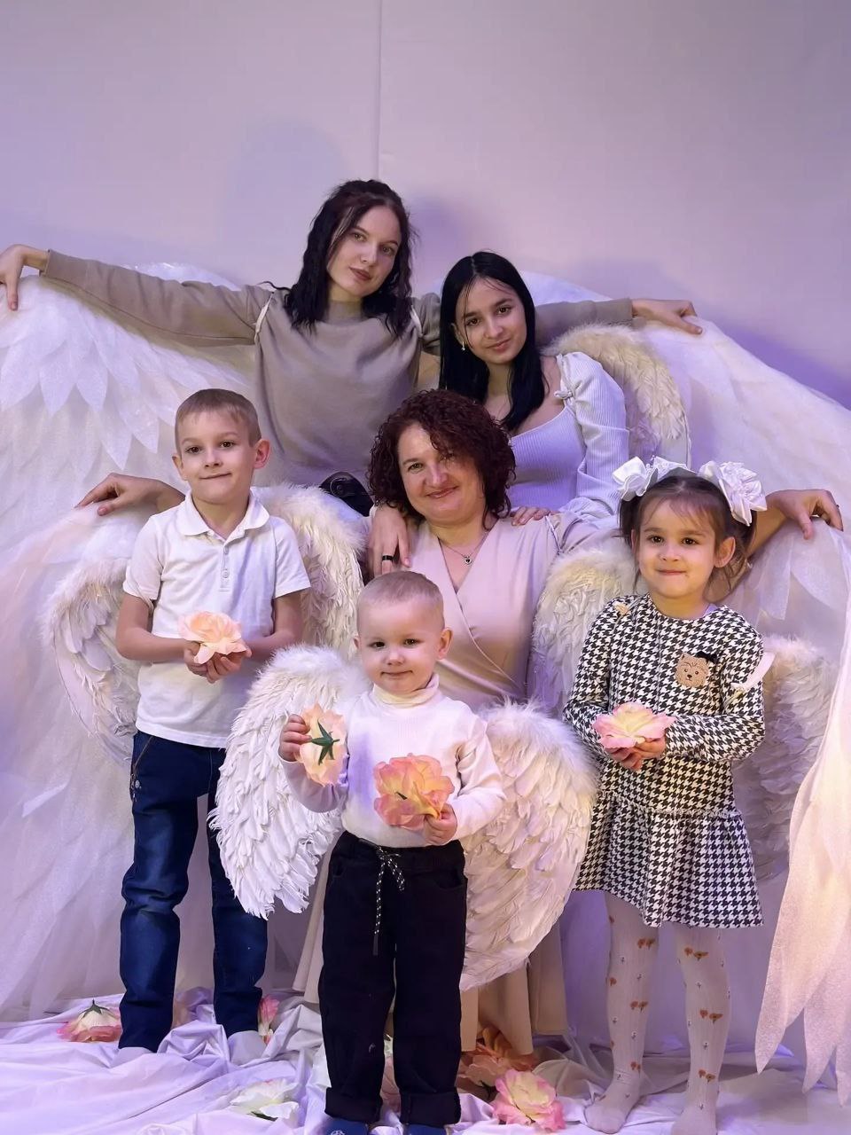 Для самых родных и любимых: Пятигорск поздравил мам с праздником Для самых родных и любимых: Пятигорск поздравил мам с праздником