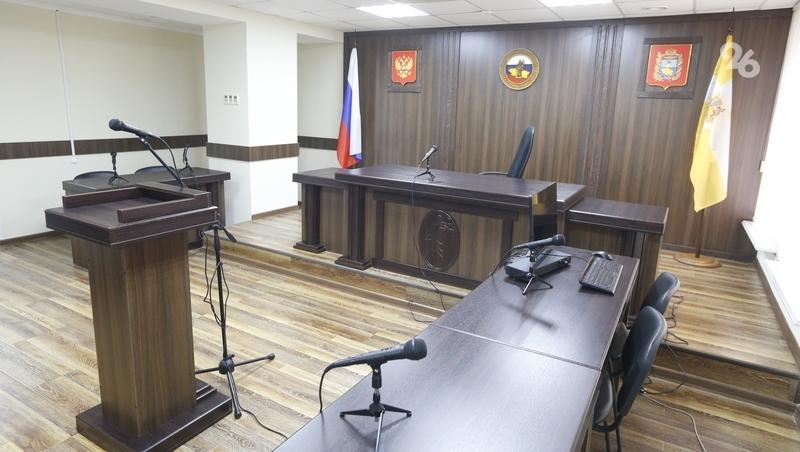 Суд помирил мужчину с супругой, стукнувшей его утюгом