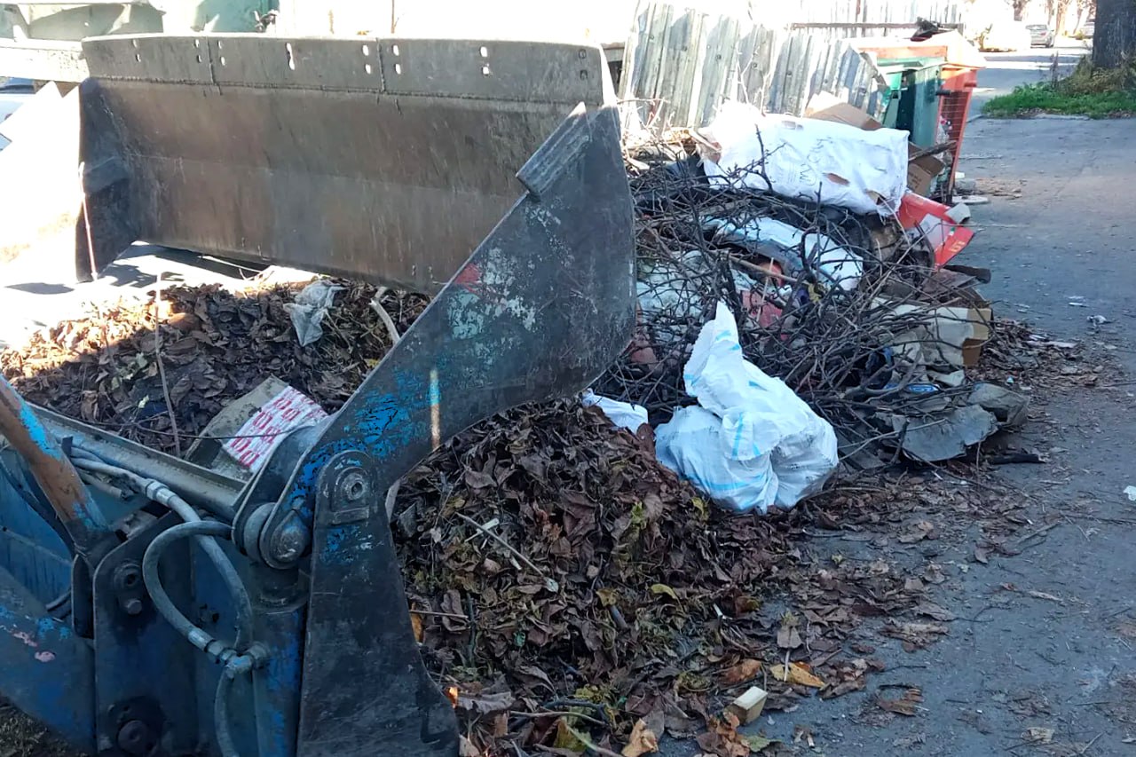 ВИДИТЕ НАВАЛЫ? ИХ УЖЕ НЕТ Эти площадки в Ессентуках убраны ВИДИТЕ НАВАЛЫ? ИХ УЖЕ НЕТ Эти площадки в Ессентуках убраны