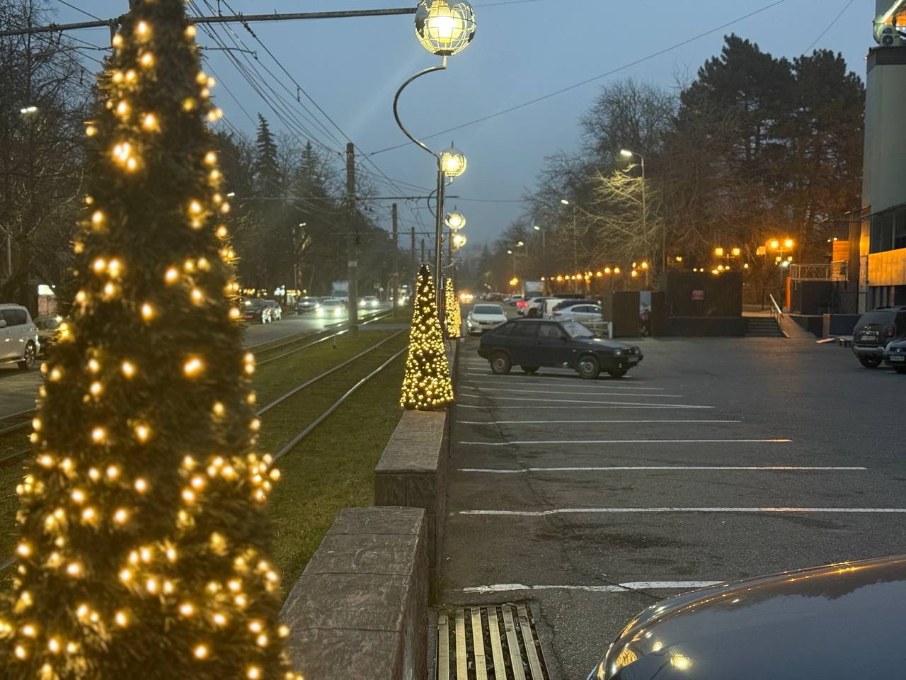 Дмитрий Ворошилов: Бизнес города уже начал украшать прилегающие территории к Новому году Дмитрий Ворошилов: Бизнес города уже начал украшать прилегающие территории к Новому году