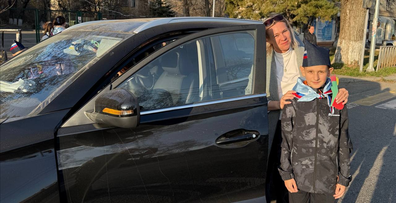 В Ессентуках, ко Дню матери провели социальную акцию для автоледи, призвав соблюдать ПДД В Ессентуках, ко Дню матери провели социальную акцию для автоледи, призвав соблюдать ПДД