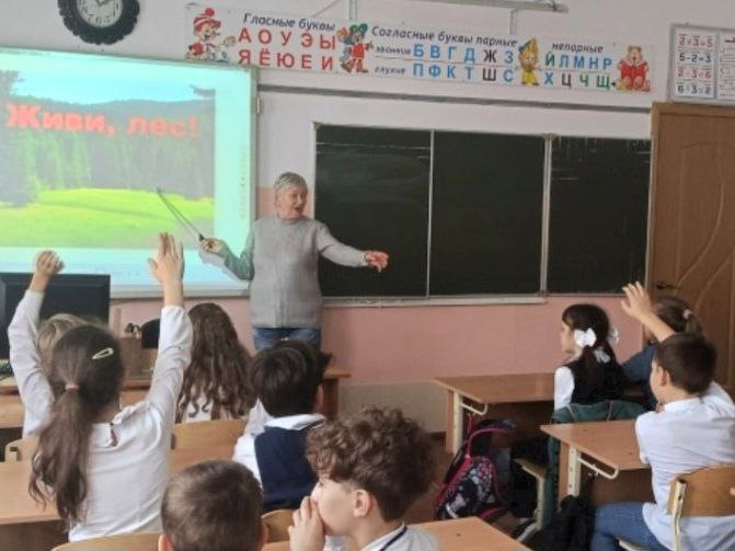 «Живи, лес!» Экологическую акцию провели пятигорские школьники