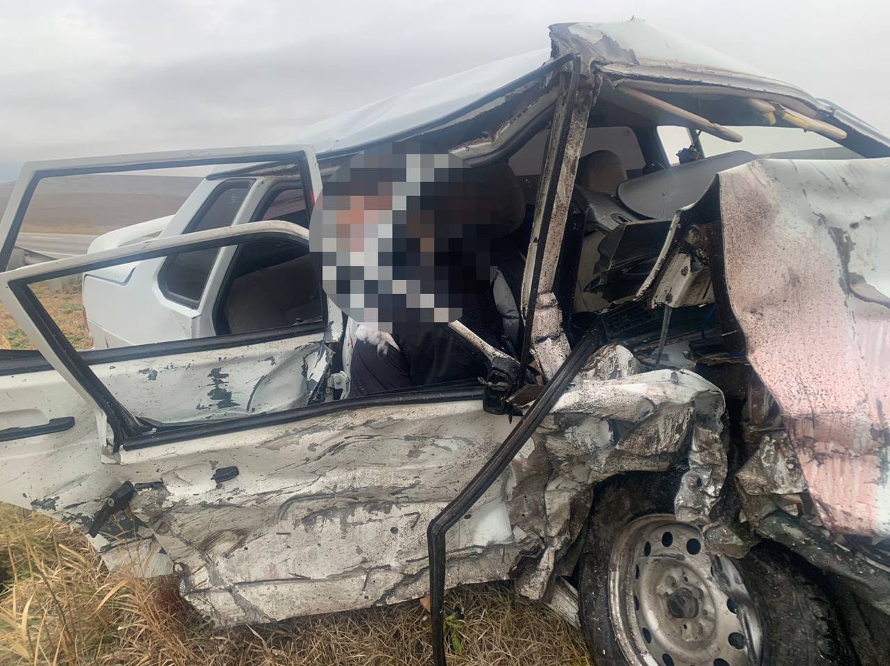 Двое мужчин погибли в лобовом ДТП в Грачевском округе Двое мужчин погибли в лобовом ДТП в Грачевском округе