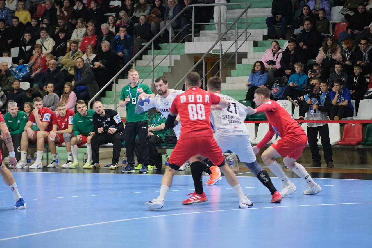 Гандболисты ставропольского «Виктора» сыграли вничью с командой из Могилёва «Машека» Гандболисты ставропольского «Виктора» сыграли вничью с командой из Могилёва «Машека»