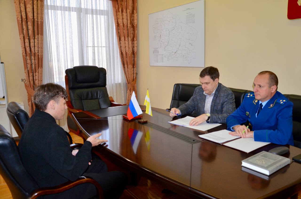 Работники прокуратуры края активно продолжают работу по выездному приему граждан Работники прокуратуры края активно продолжают работу по выездному приему граждан