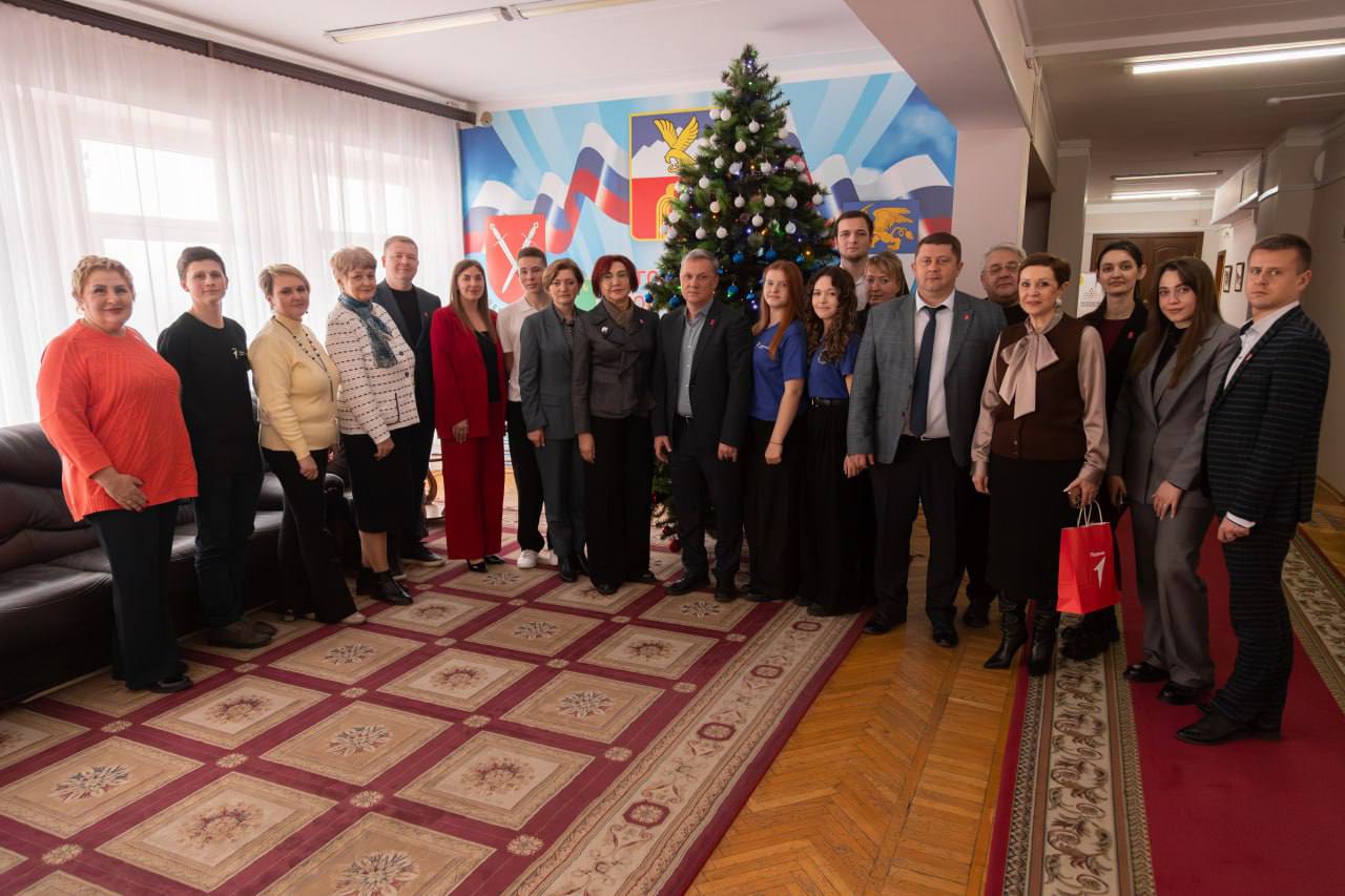 Дмитрий Ворошилов: Сегодня провёл Координационный совет по взаимодействию с местным отделением Движения Первых городакурорта Пятигорска Дмитрий Ворошилов: Сегодня провёл Координационный совет по взаимодействию с местным отделением Движения Первых городакурорта Пятигорска