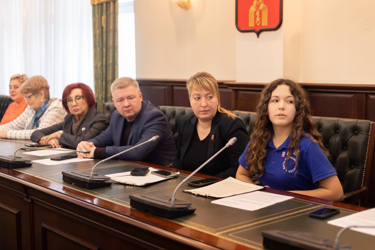 Дмитрий Ворошилов: Сегодня провёл Координационный совет по взаимодействию с местным отделением Движения Первых городакурорта Пятигорска Дмитрий Ворошилов: Сегодня провёл Координационный совет по взаимодействию с местным отделением Движения Первых городакурорта Пятигорска