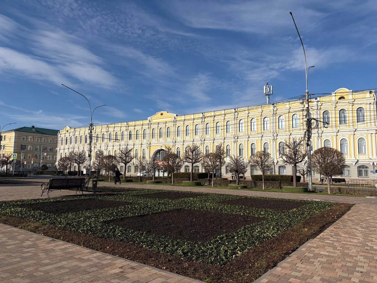 Клумбы Ставрополя готовятся встретить холода