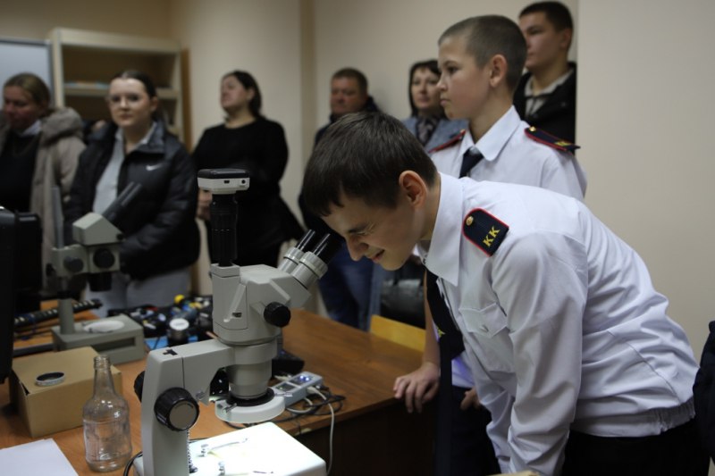 В Ставропольском филиале Краснодарского университета МВД России сотрудники краевой полиции приняли участие в Дне открытых дверей В Ставропольском филиале Краснодарского университета МВД России сотрудники краевой полиции приняли участие в Дне открытых дверей