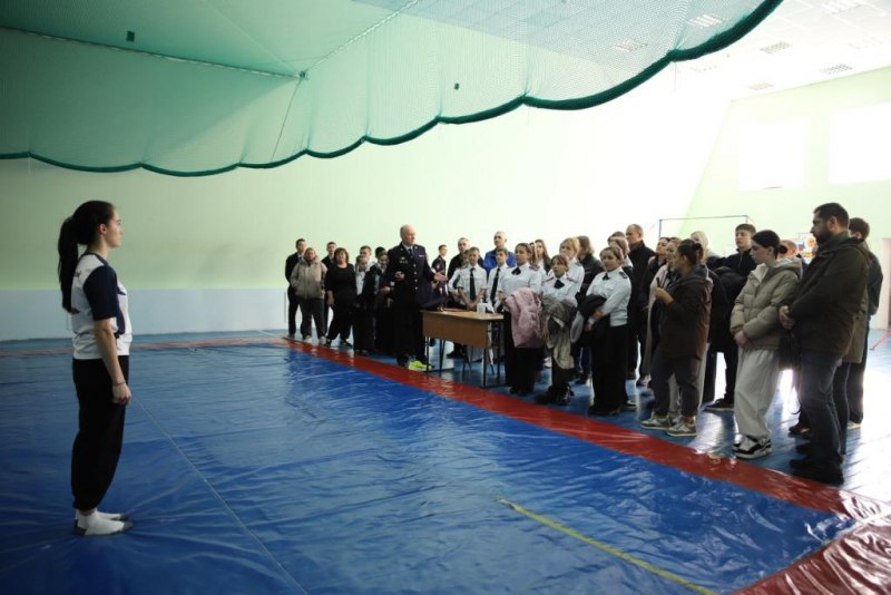 В Ставропольском филиале Краснодарского университета МВД России сотрудники краевой полиции приняли участие в Дне открытых дверей В Ставропольском филиале Краснодарского университета МВД России сотрудники краевой полиции приняли участие в Дне открытых дверей