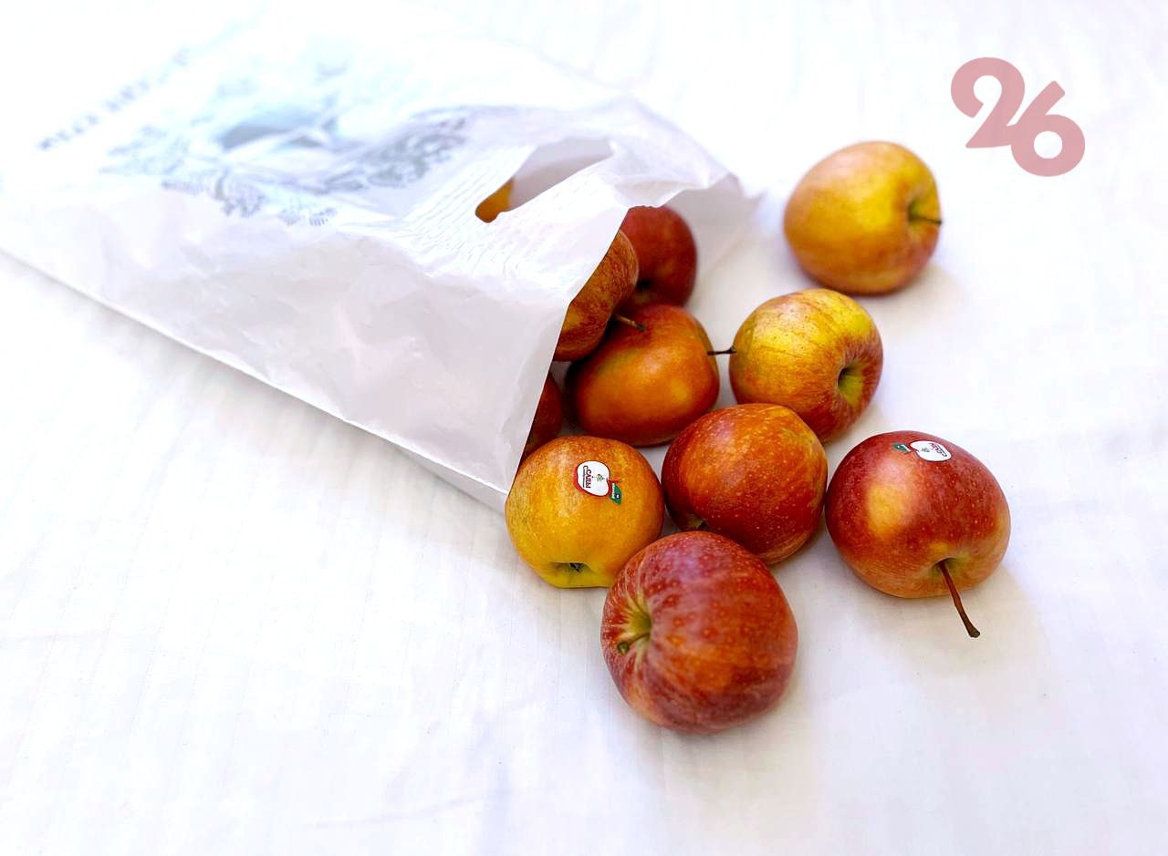 Знаменитые ставропольские яблочки подарили журналистам на пресс-конференции губернатора в ТАСС Знаменитые ставропольские яблочки подарили журналистам на пресс-конференции губернатора в ТАСС