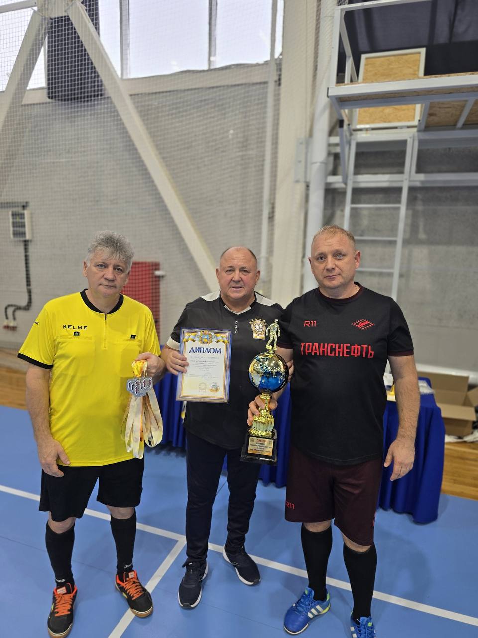 Финал «Золотой лиги». В спорткомплексе «Лукоморье» города Будённовска прошёл финал четырёх Первенства Ставропольского края по футзалу среди ветеранов 40+ Финал «Золотой лиги». В спорткомплексе «Лукоморье» города Будённовска прошёл финал четырёх Первенства Ставропольского края по футзалу среди ветеранов 40+