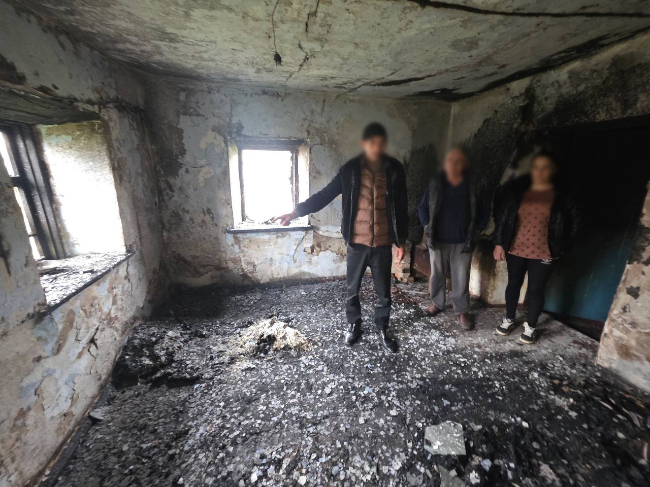 Житель Александровского округа напился, обиделся и поджег чужой дом Житель Александровского округа напился, обиделся и поджег чужой дом