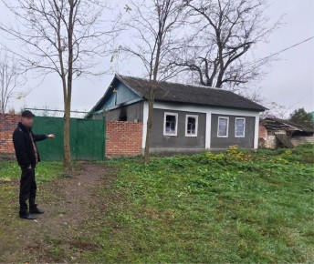 Житель Александровского округа напился, обиделся и поджег чужой дом