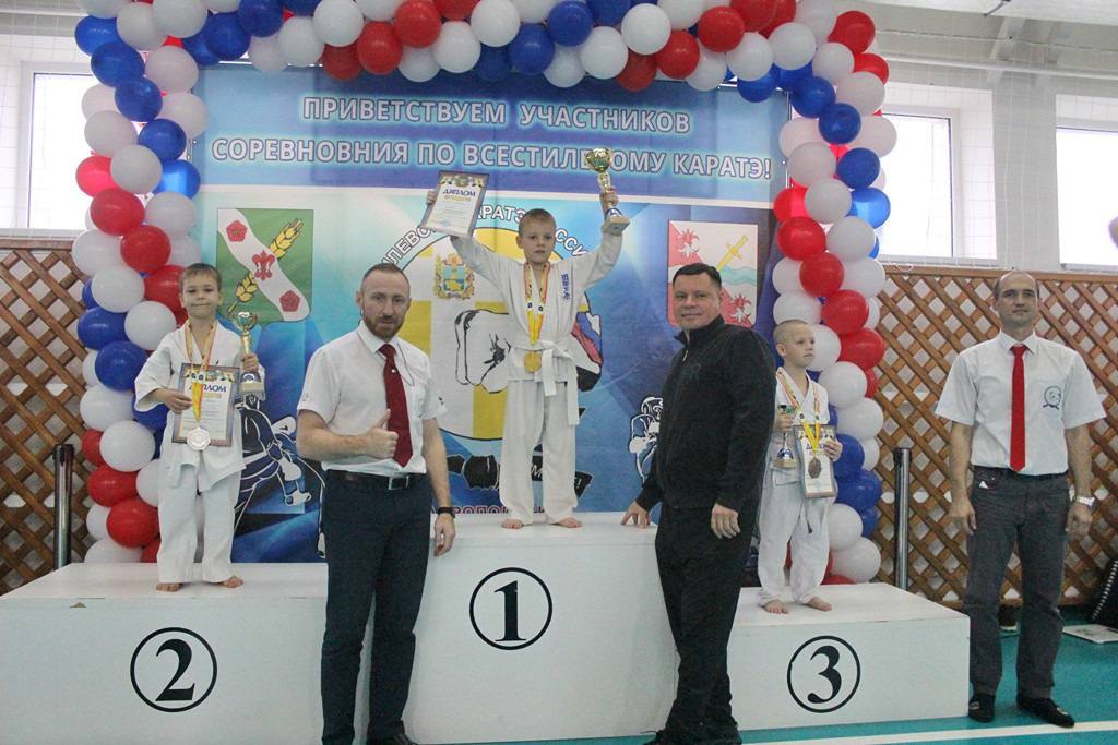 Каратэ к Дню матери. В Зеленокумске прошло 10 краевое соревнование по всестилевому каратэ, посвящённое Дню матери Каратэ к Дню матери. В Зеленокумске прошло 10 краевое соревнование по всестилевому каратэ, посвящённое Дню матери