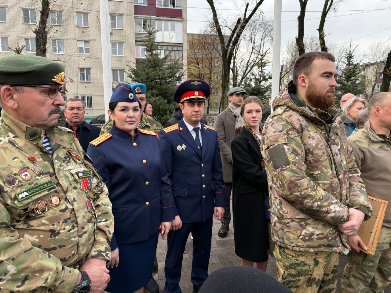 В Ставропольском крае сотрудники СК России приняли участие в церемонии захоронения останков воина Великой Отечественной войны В Ставропольском крае сотрудники СК России приняли участие в церемонии захоронения останков воина Великой Отечественной войны