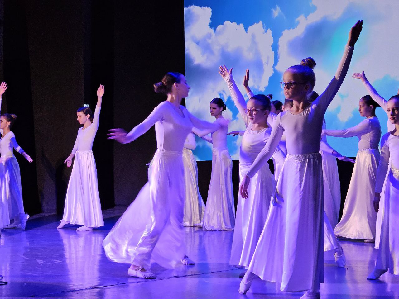 Талант без границ. В Пятигорске прошел большой городской концерт, посвященный Международному Дню инвалидов Талант без границ. В Пятигорске прошел большой городской концерт, посвященный Международному Дню инвалидов