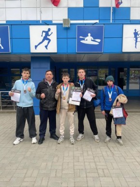 Открытое Первенство Белокалитвинского района по боксу на призы БСК «Ратоборец»проходило с 27 по 30 ноября в Ростовской области, г. Белая Калитва, наши спортсмены показали достойный результат: