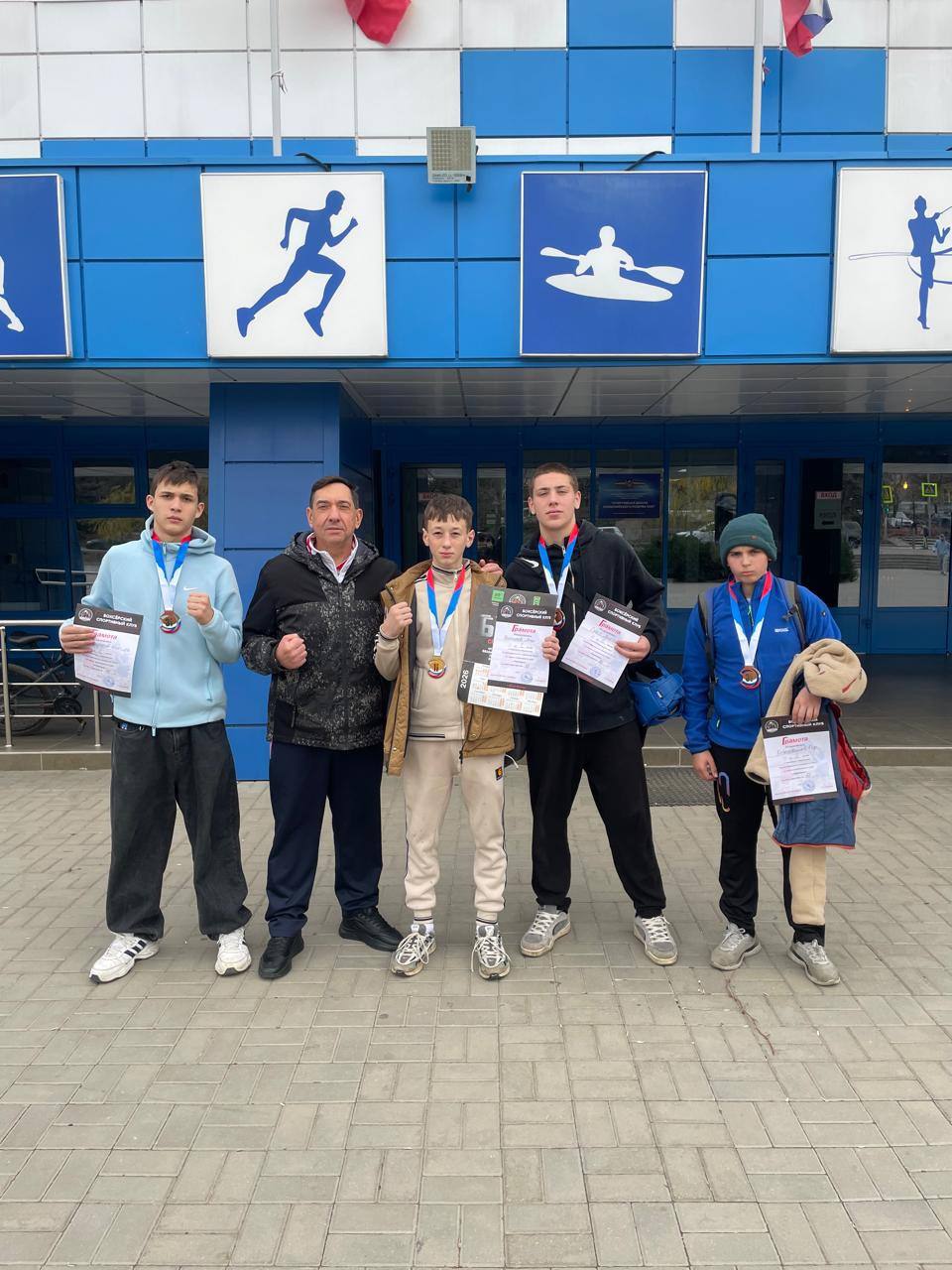 Открытое Первенство Белокалитвинского района по боксу на призы БСК «Ратоборец»проходило с 27 по 30 ноября в Ростовской области, г. Белая Калитва, наши спортсмены показали достойный результат: