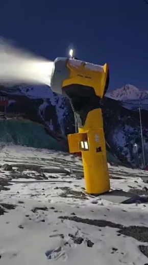 Эльбрус вовсю готовится к открытию трассы «Мир — Кругозор»